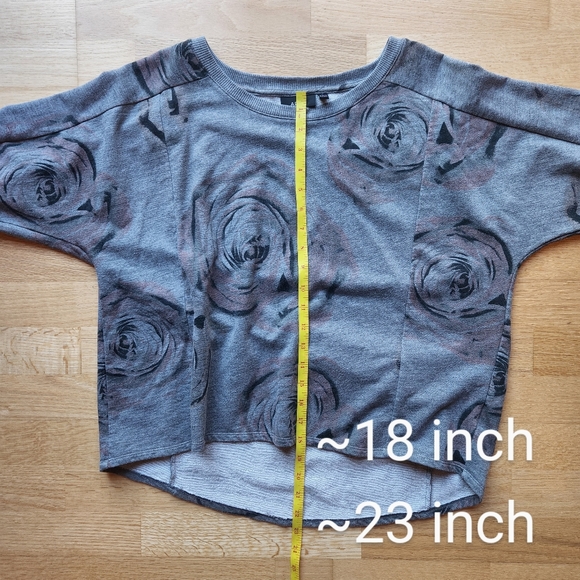 Apt 9 Top - Picture 7 of 8